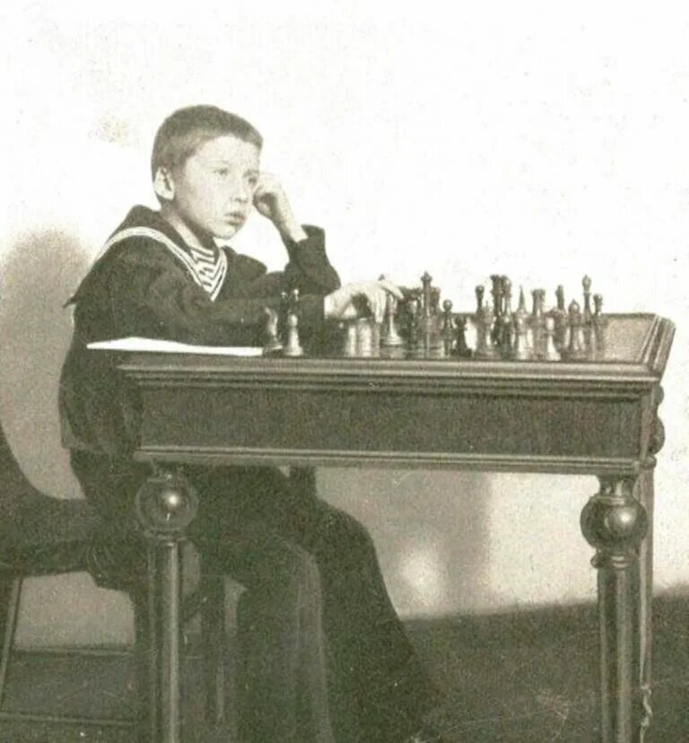 Александр Алехин - гимназист