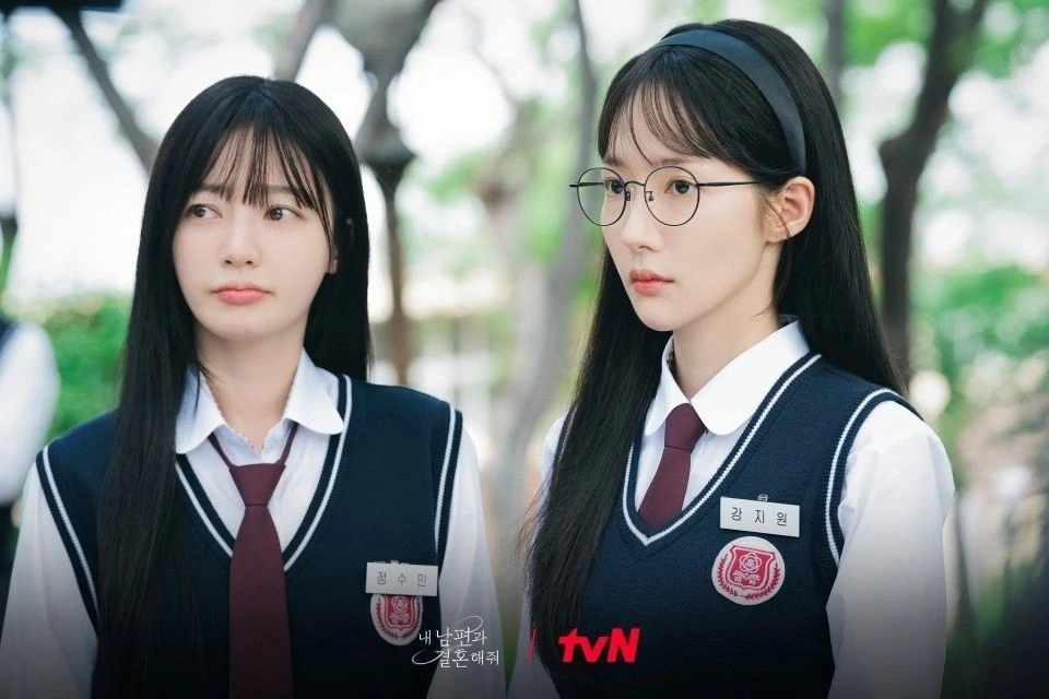 Ihon yejeong in nampyeongwa halusbam eul bonaessda. Ihon yejeong in nampyeongwa halusbam eul bonaessda