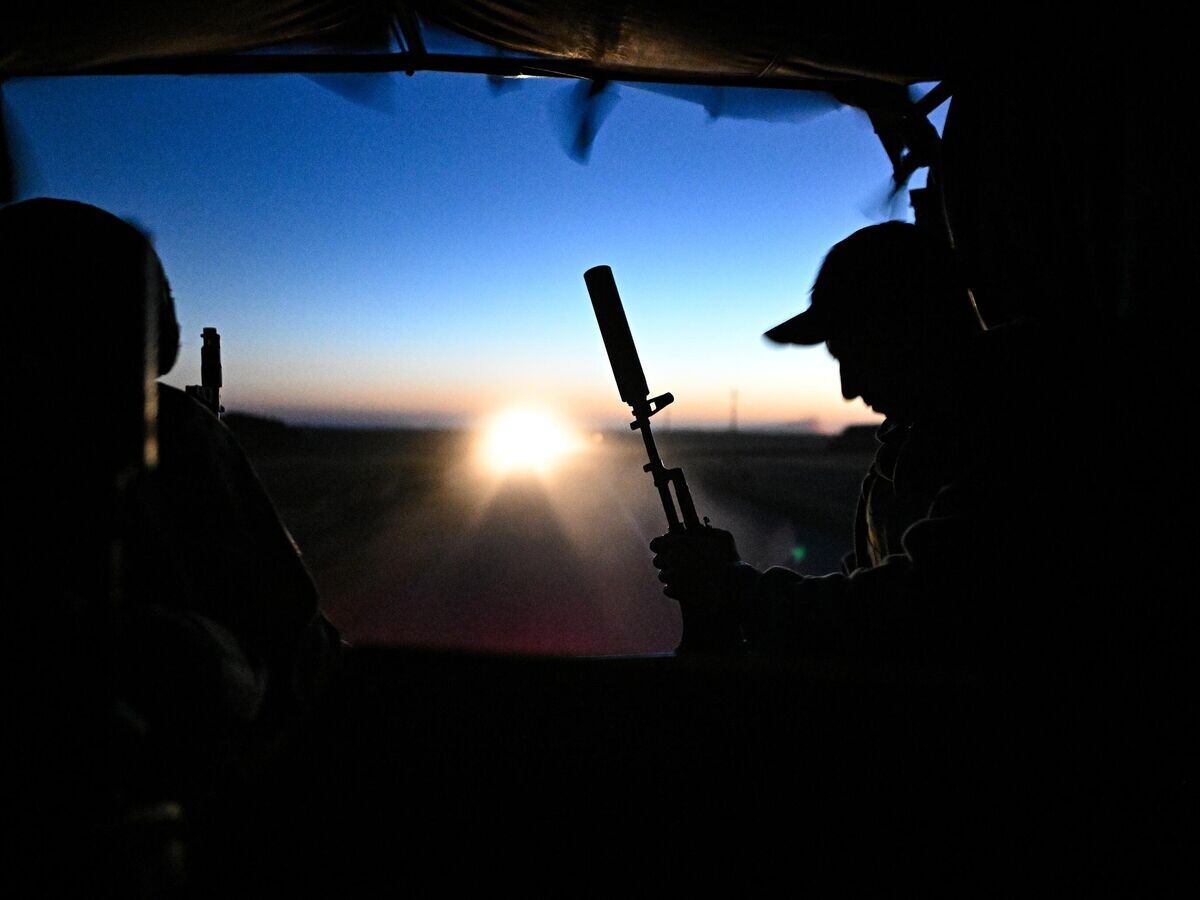    Российские военнослужащие© РИА Новости / Сергей Бобылев