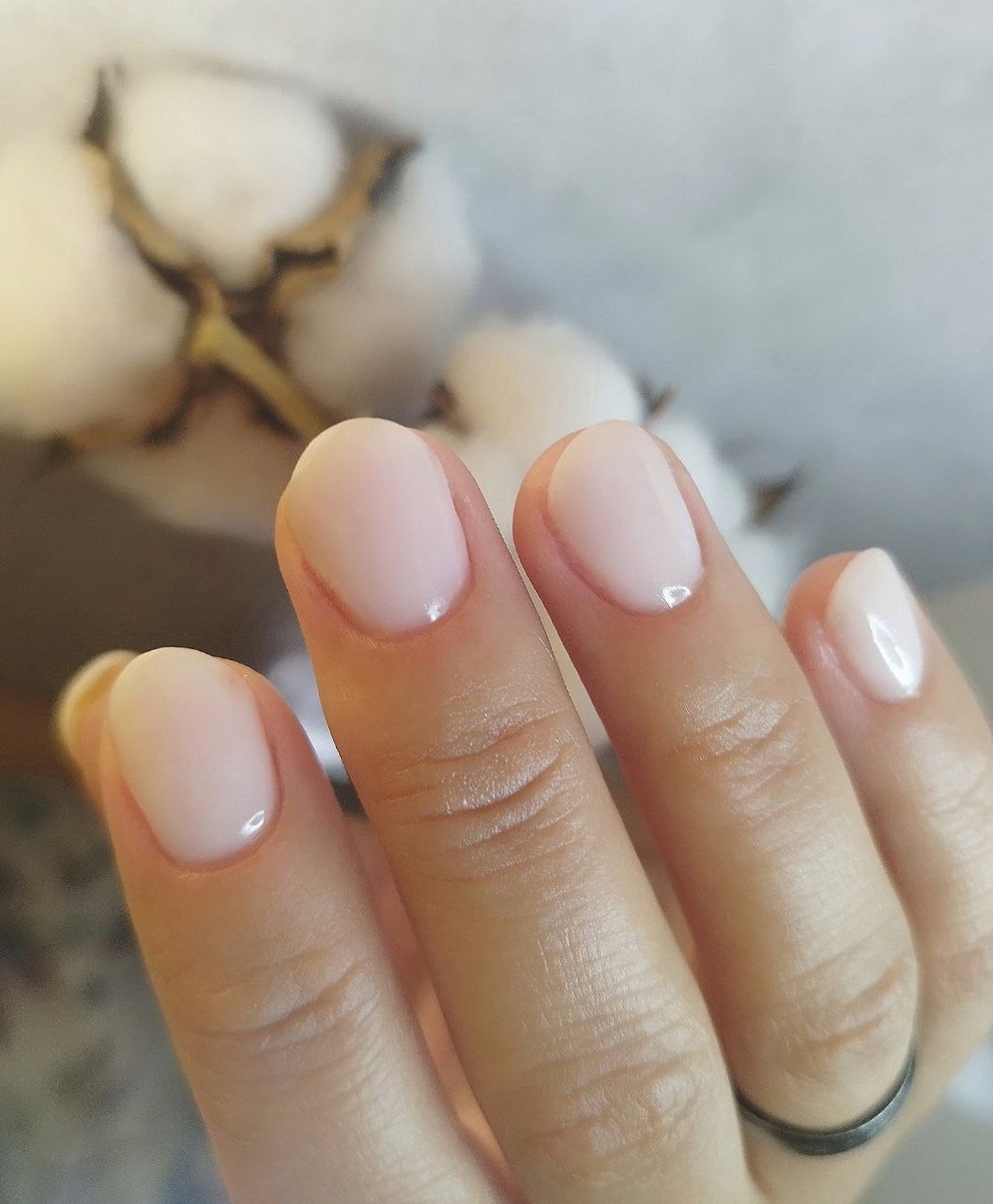 Вот такой сделала, и форму поменяла) немного непривычно, обычно я всегда с квадратными ходила, а тут решила что-то поменять. Мне нравится) 