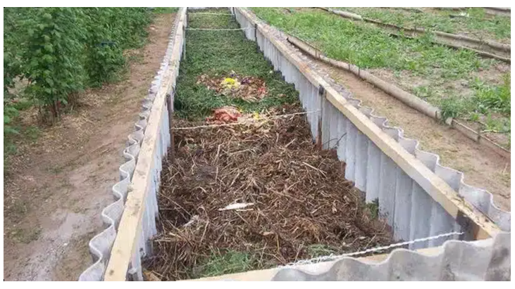 Вот так выглядит теплая грядка