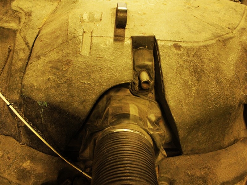 Размещение 7,62мм пулемета над стволом пушки.