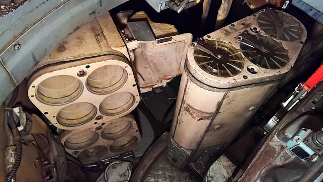 Контейнеры для хранения пороховых зарядов.