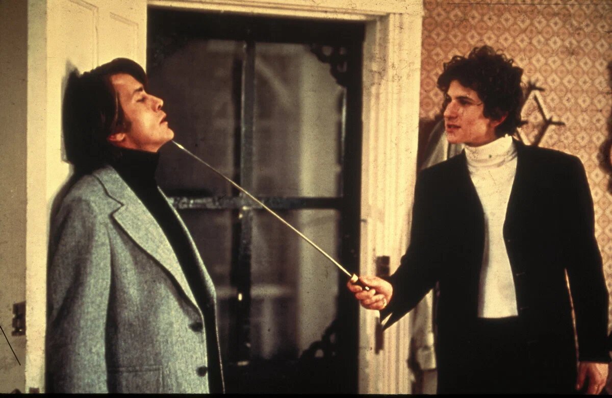 Кадр из фильма "Девочка из переулка" (1976)