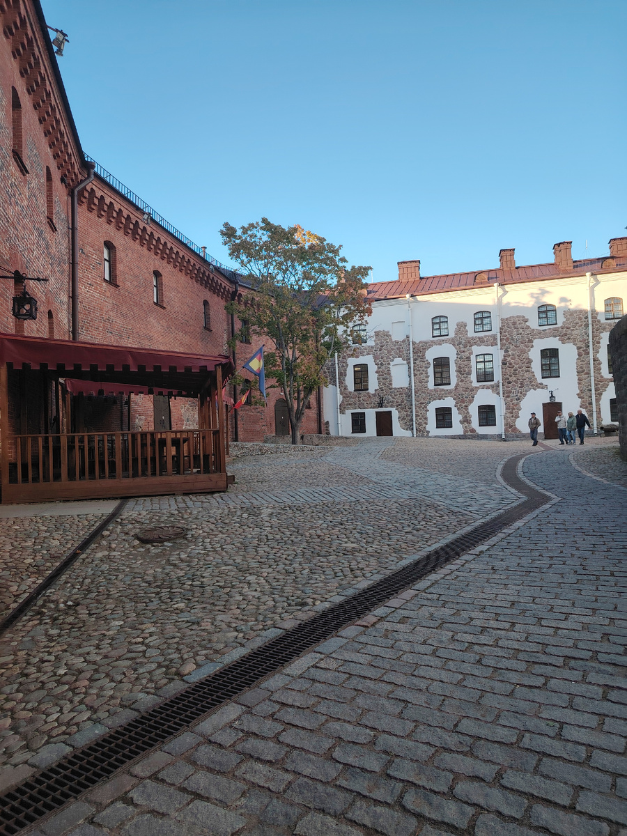 Внтуренний двор. 