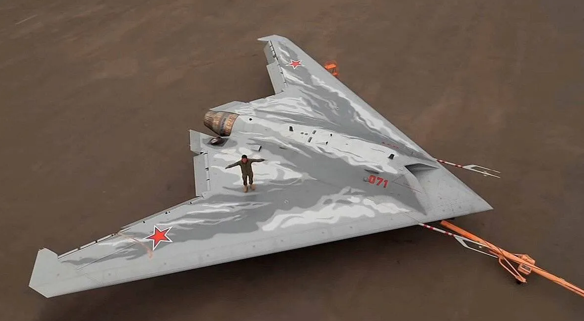 Тот самый борт С-70-4, ещё целый. Фото МО РФ.