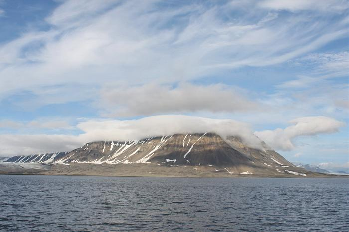 Новая Земля. Сухой нос. Фото с сайта https://wikimapia.org/18943081/ru/%D0%9C%D1%8B%D1%81-%D0%A1%D1%83%D1%85%D0%BE%D0%B9-%D0%9D%D0%BE%D1%81. Взято с Яндекс.Картинки