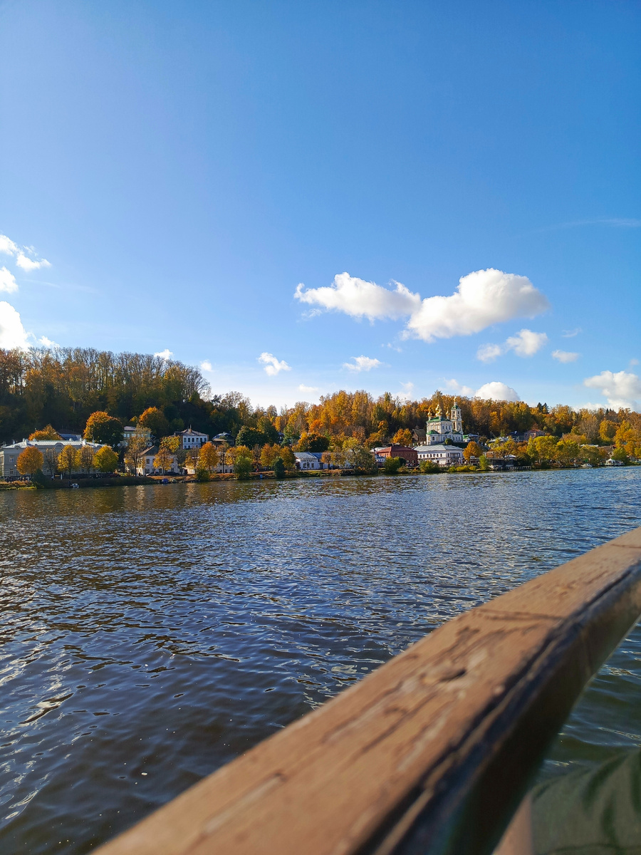 Плёс с борта прогулочного теплоходика