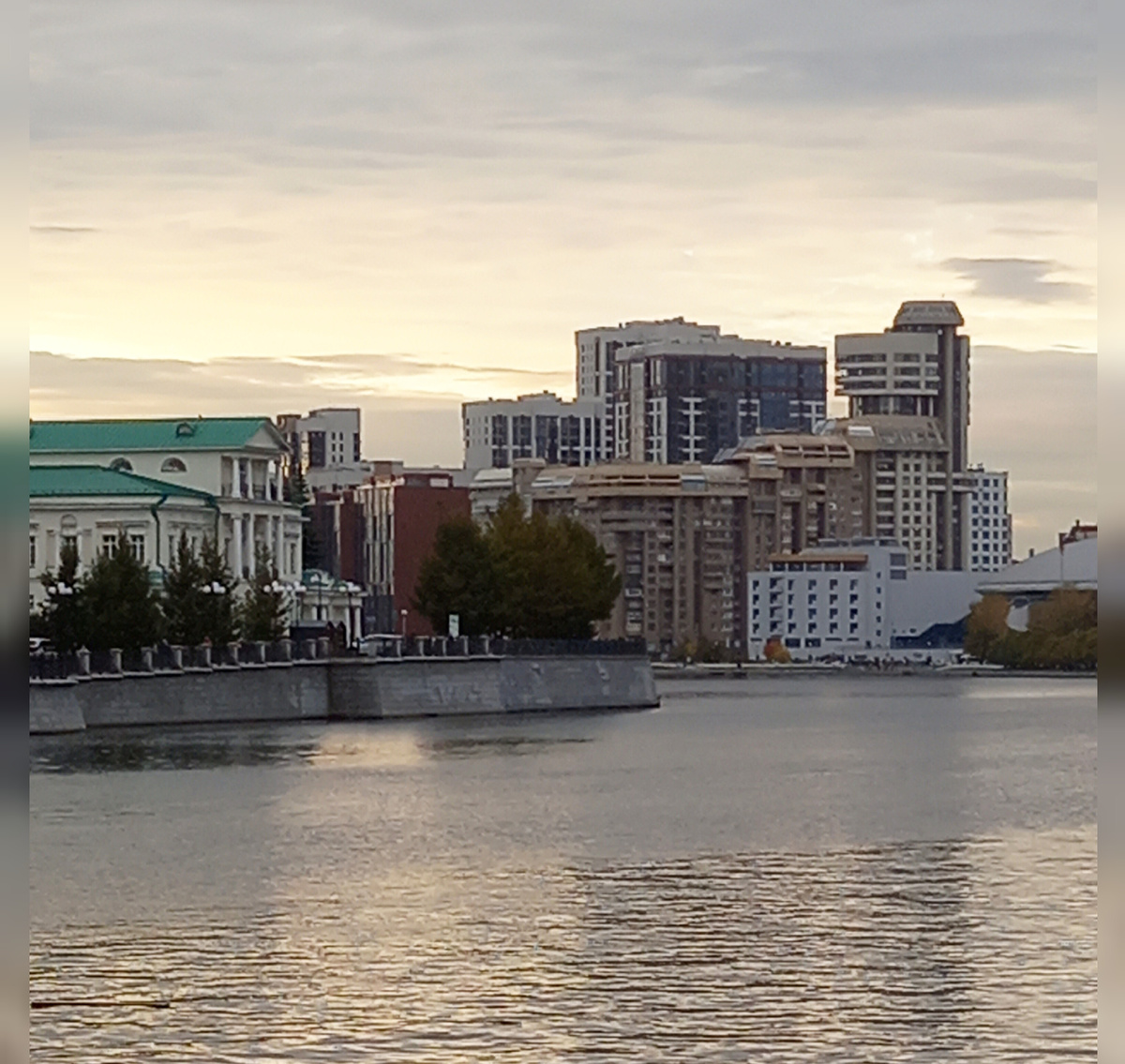 Екатеринбург. Плотинка.