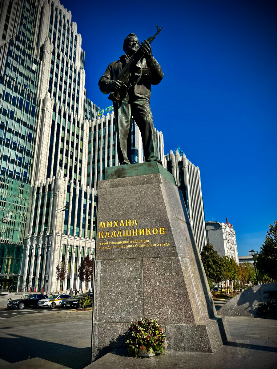 Много интересного у меня тут, на дзен канале «Роман Селецкий». П о д п и ш и с ь, чтобы ничего не пропустить.