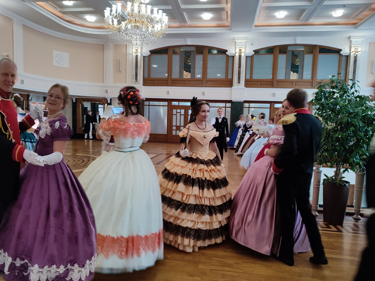 Вторая слева это я