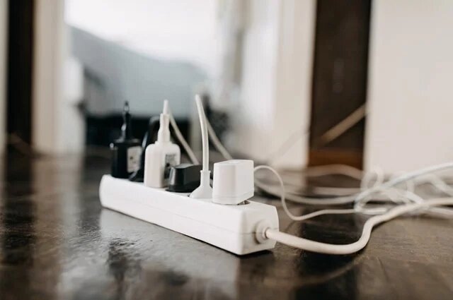    Чем отличается сетевой фильтр от удлинителя?