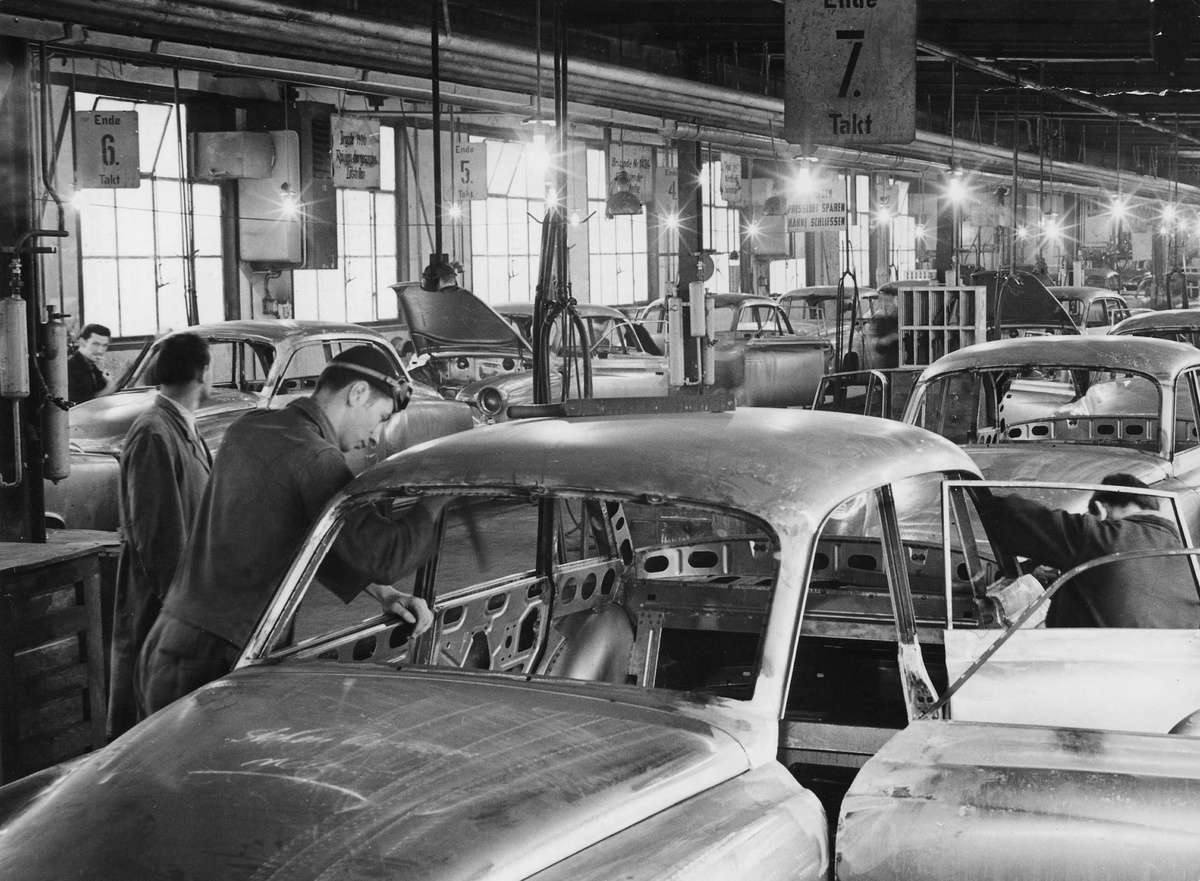    Производство автомобилей в ГДР / Gettyimages.ru / ullstein bild