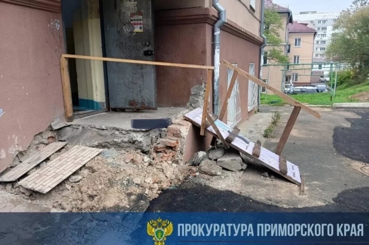    Странное применение двери в доме в Находке заинтересовало прокуратуру