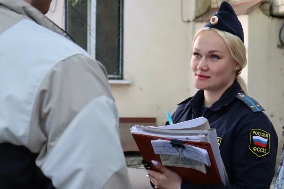    В Тольятти суд обязал тольяттинцев очистить их квартиру от мусора и отходов