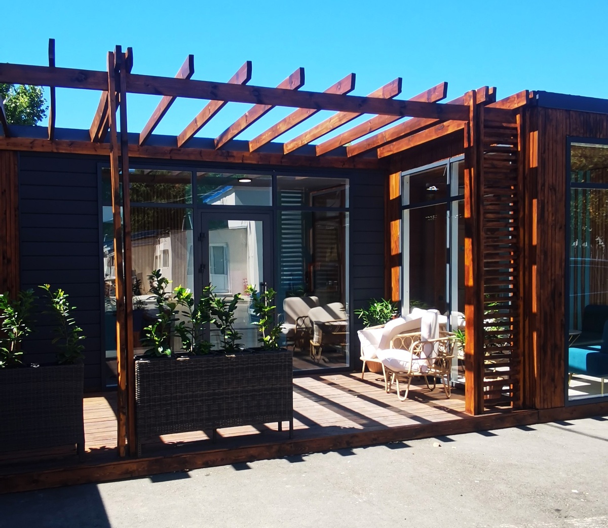 Ресепшен отеля Volna Sea Village