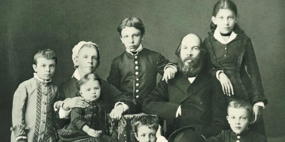 Большая семья Ульяновых: жизнь до и после революции