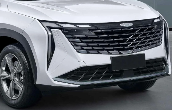 Передняя оптика Geely Atlas