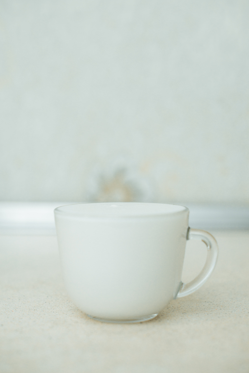 Чашка молока