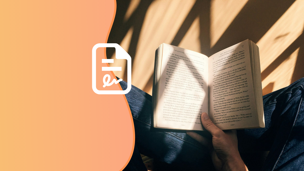 Словарь содержит 4500 определений на арабском, русском и английском языках. Коллаж: медиацентр УрФУ.