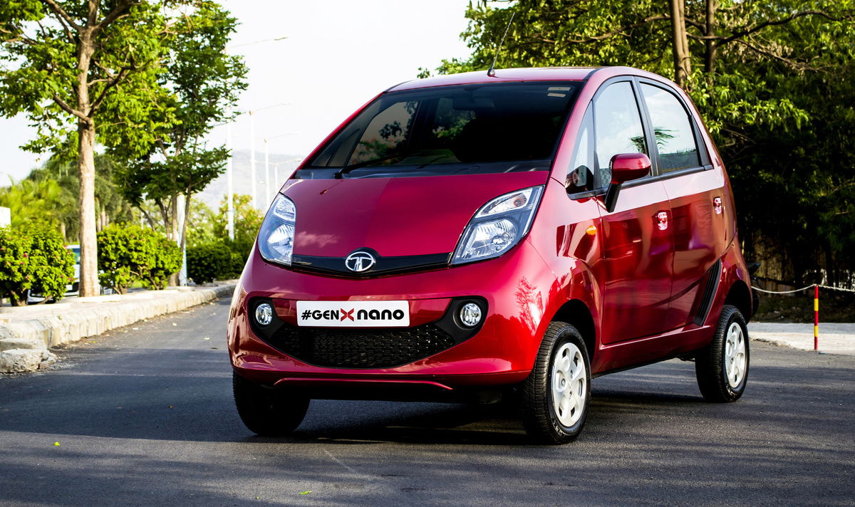 С рестайлингом в 2015-м кроха Tata Nano получил имя Tata GenX Nano.