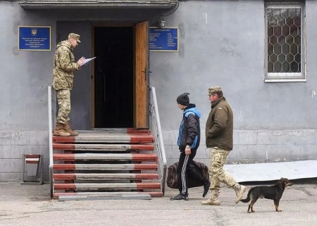    На Украине 6 миллионов мужчин не явились в военкоматы для обновления своих данных
