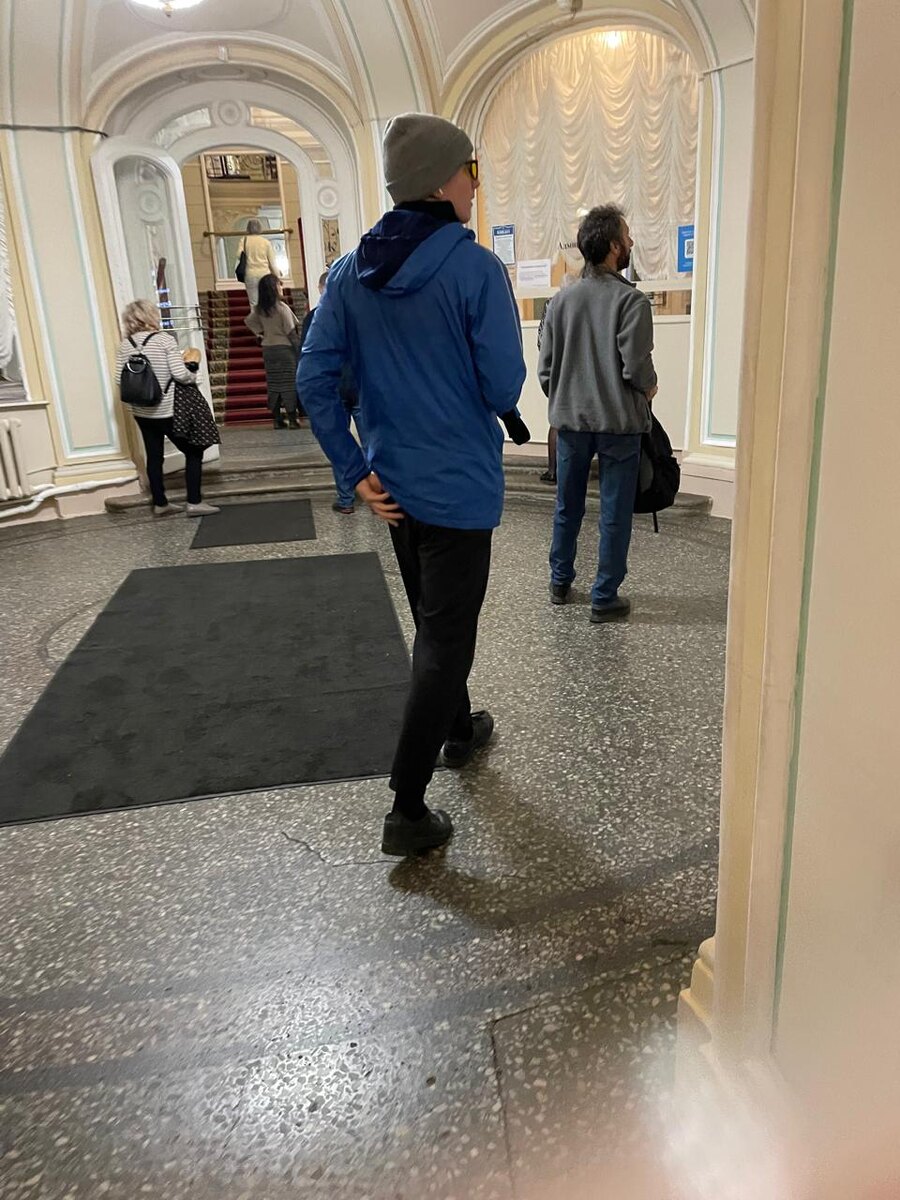 кто-то пришел чисто в спортивном луке))