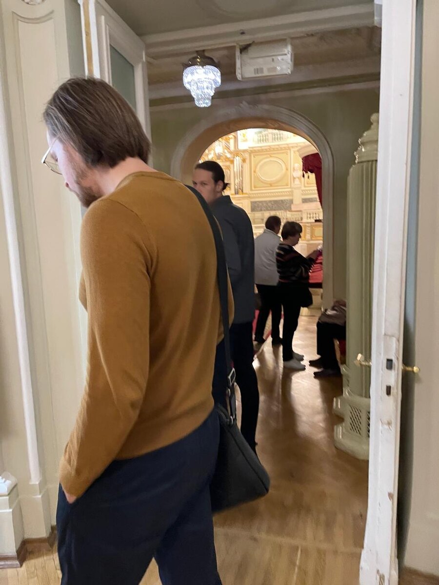 два очень интересных молодых человека... вдвоем..