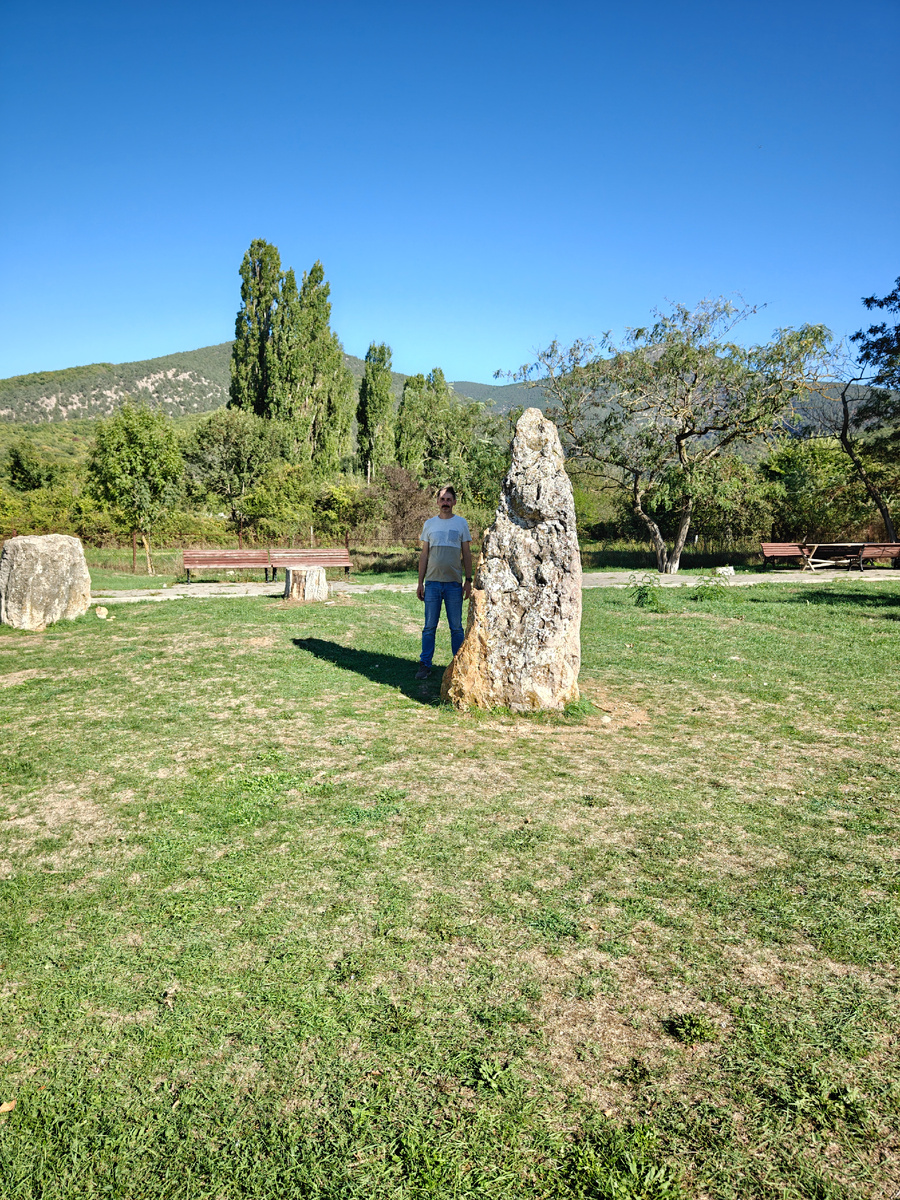 Скельские менгиры. Крым. Фотография автора статьи.