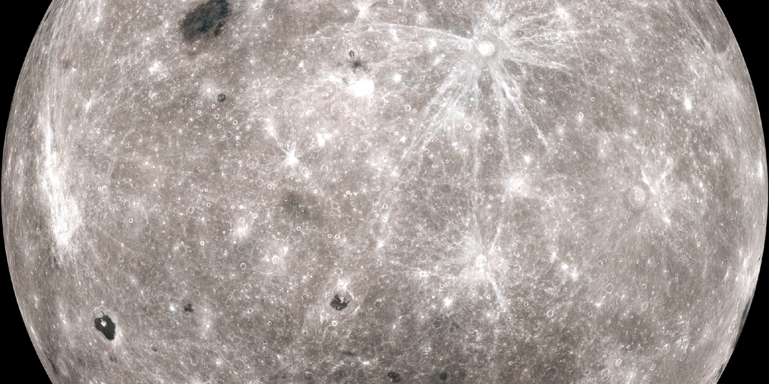 Первые фотографии обратной стороны Луны