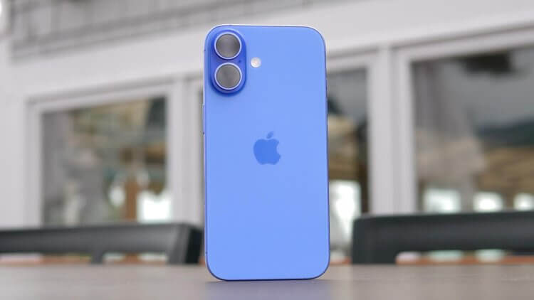    В Айфонах для некоторых стран есть свои особенности. Изображение: trashbox.ru