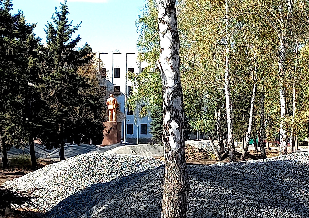 Реконструкция парка в Шахтерске. Октябрь 2024
