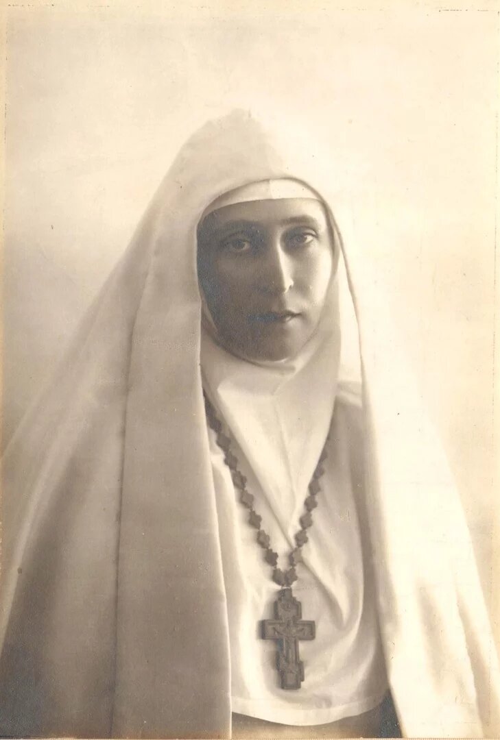 Елизавета Фёдоровна в одежде сестры Марфо-Мариинской обители (из интернета). 