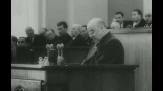 Лаврентий Берия выступает на Съезде. Гиф автора