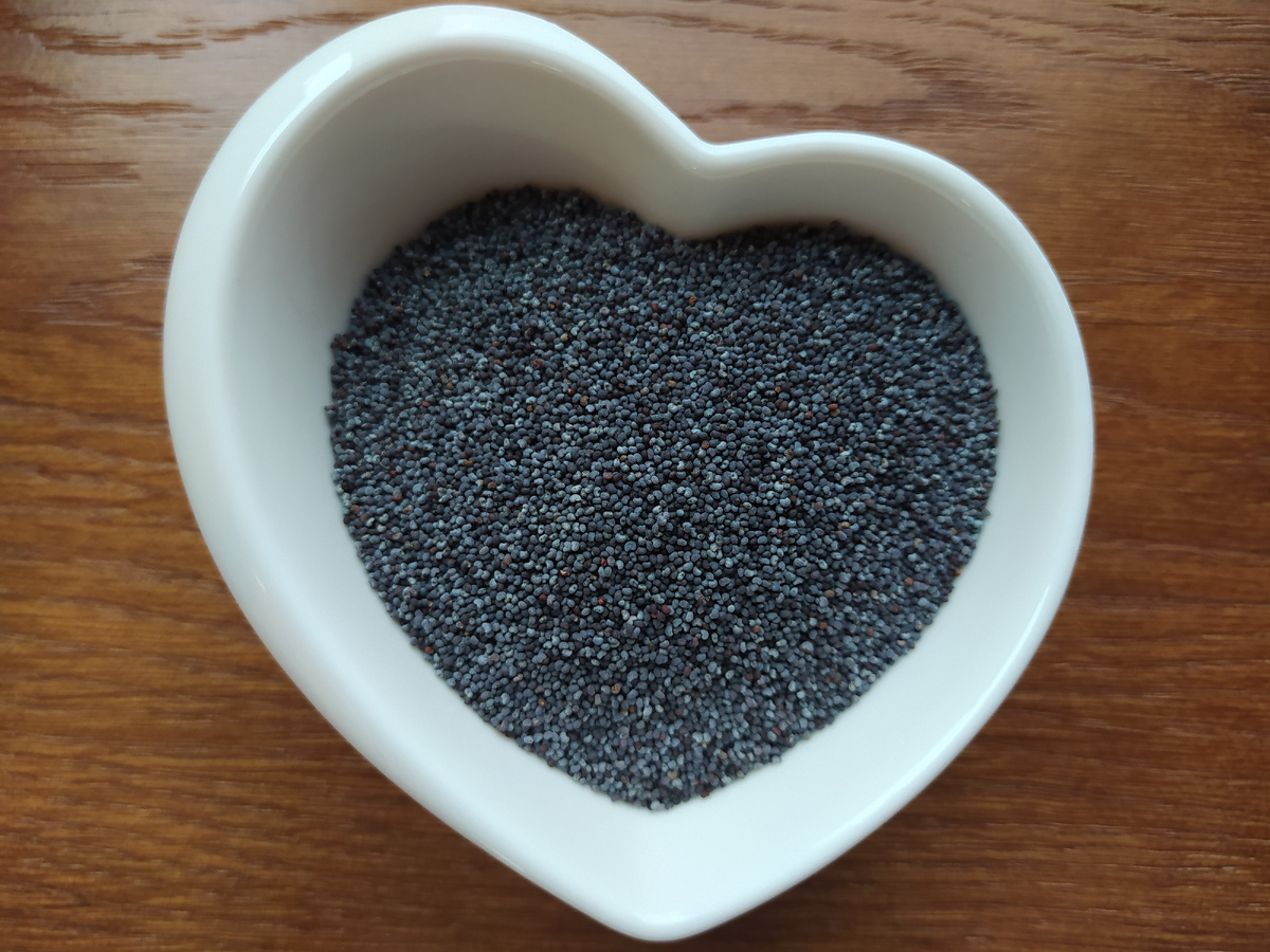 Маковые зерна - древняя пряность. Он часто упоминается в старинных медицинских текстах.