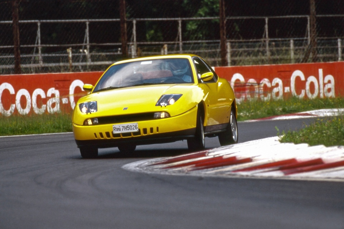 Fiat превосходно держится за дорогу…