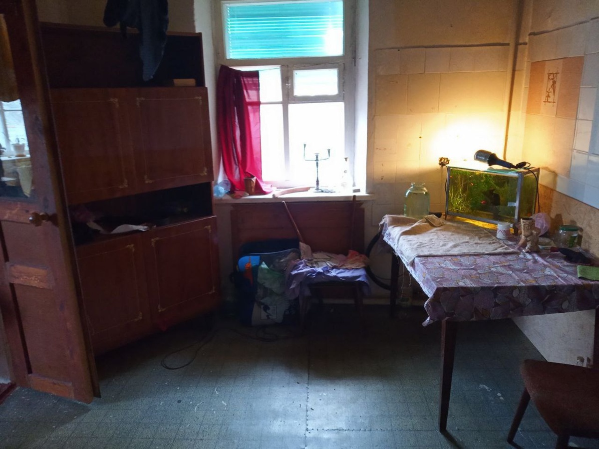 Это была прихожая. Из этой комнаты мы сделали кухню. Пришлось попотеть с коммуникациями. 