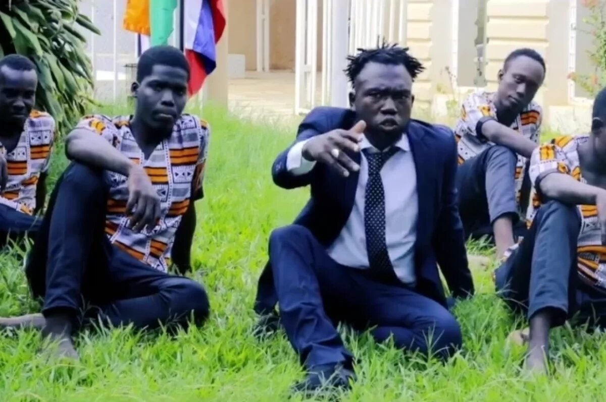    Рэперы из Нигера записали поздравление Путину с днем рождения