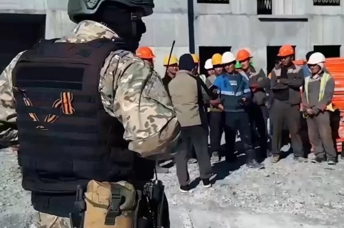    18 мигрантов-нарушителей обнаружили лишь на одной стройке во Владивостоке