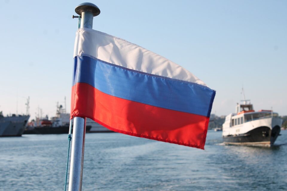    Флот. Флаг. Россия. Корабль. Источник: Светлана Красивая с сайта Pixabay