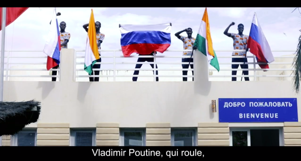     Рэп для Путина в исполнении представителей Африки. Источник: t.me/rossotrudnichestvo Автор фото: Скриншот видео