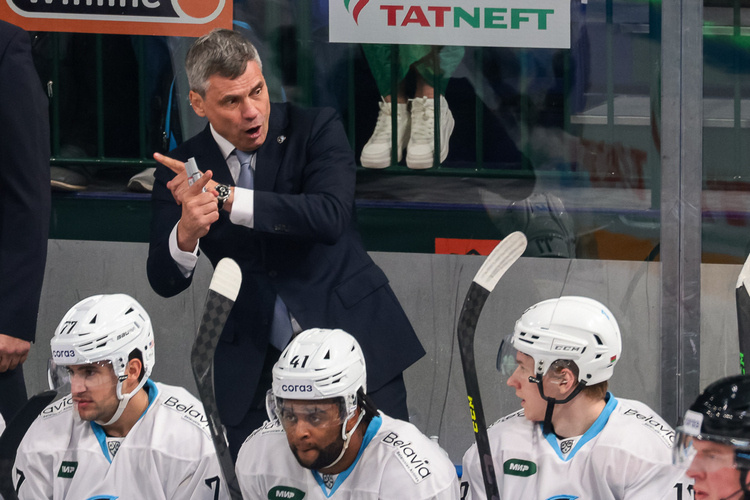    Сам Квартальнов пока никак не комментирует ситуацию.   
Фото: «БИЗНЕС Online»