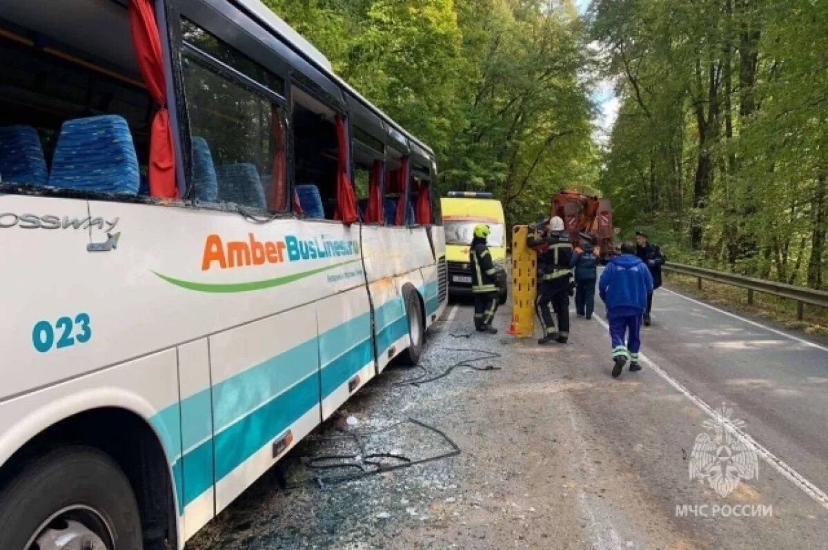    В МЧС Калининградской области рассказали о спасении пассажиров автобуса