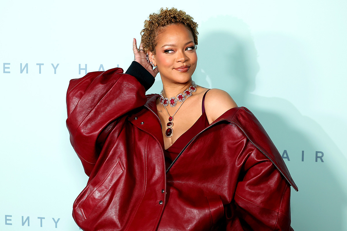 Leon Bennett / Getty Images📷Рианна на вечеринке по случаю запуска бренда Rihanna x Fenty Hair Los Angeles. 10 июня 2024 года