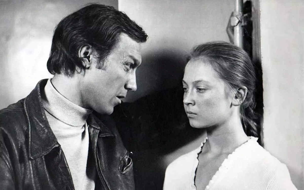 Олег Янковский в фильме «Чужие письма», 1988