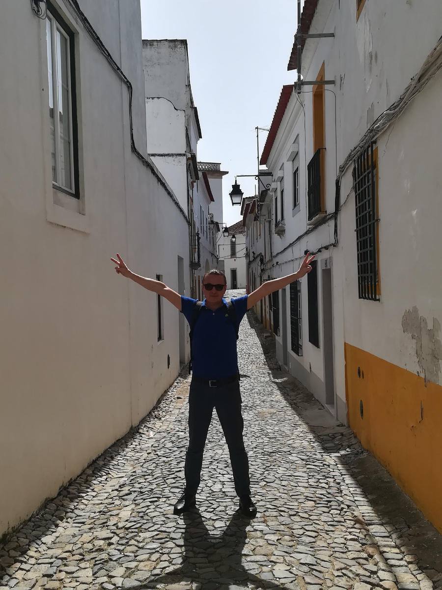 На улочках Эворы.