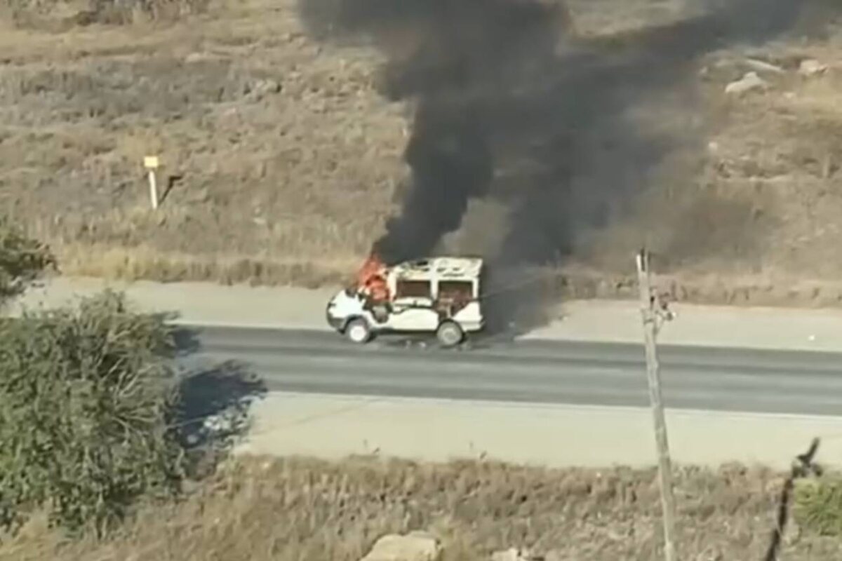    Обгорели руки и ноги: На газовой заправке в Новотроицке из-за курения загорелась ГАЗель