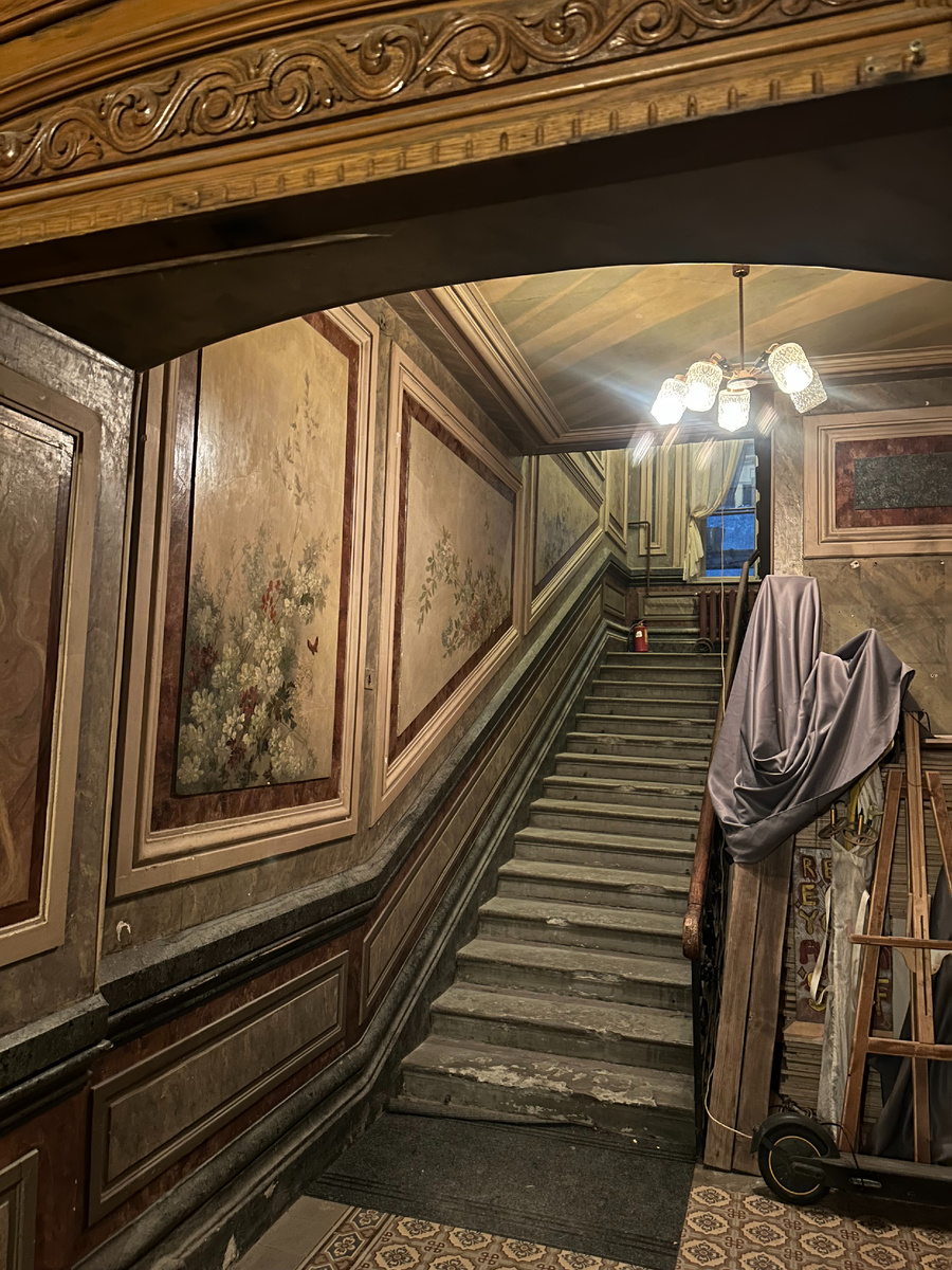 Парадная дома купца Петрова на Рузовской улице. Фото: Алиса в Петербурге