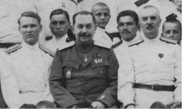 Донской атаман А.П. Богаевский с казаками в Зарубежье.