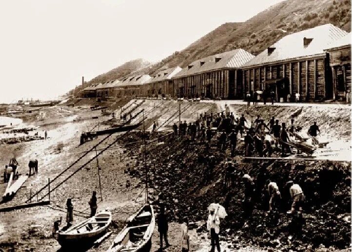 Соляные амбары на набережной Оки в Нижнем Новгороде